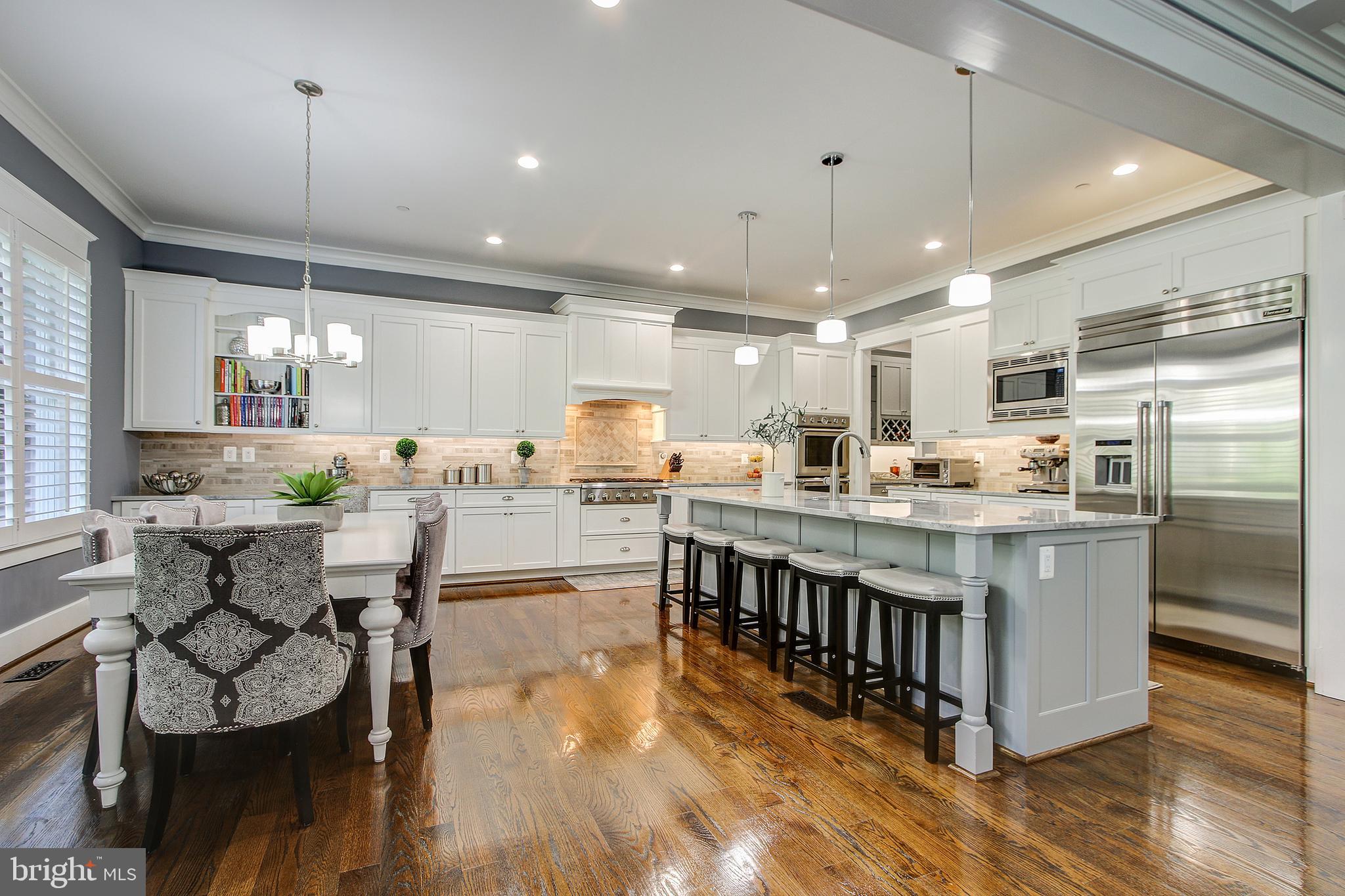 6101 Kirby Road Bethesda, MD 20817 - Photo 19 of 51 HUGE GOURMET KITCHEN