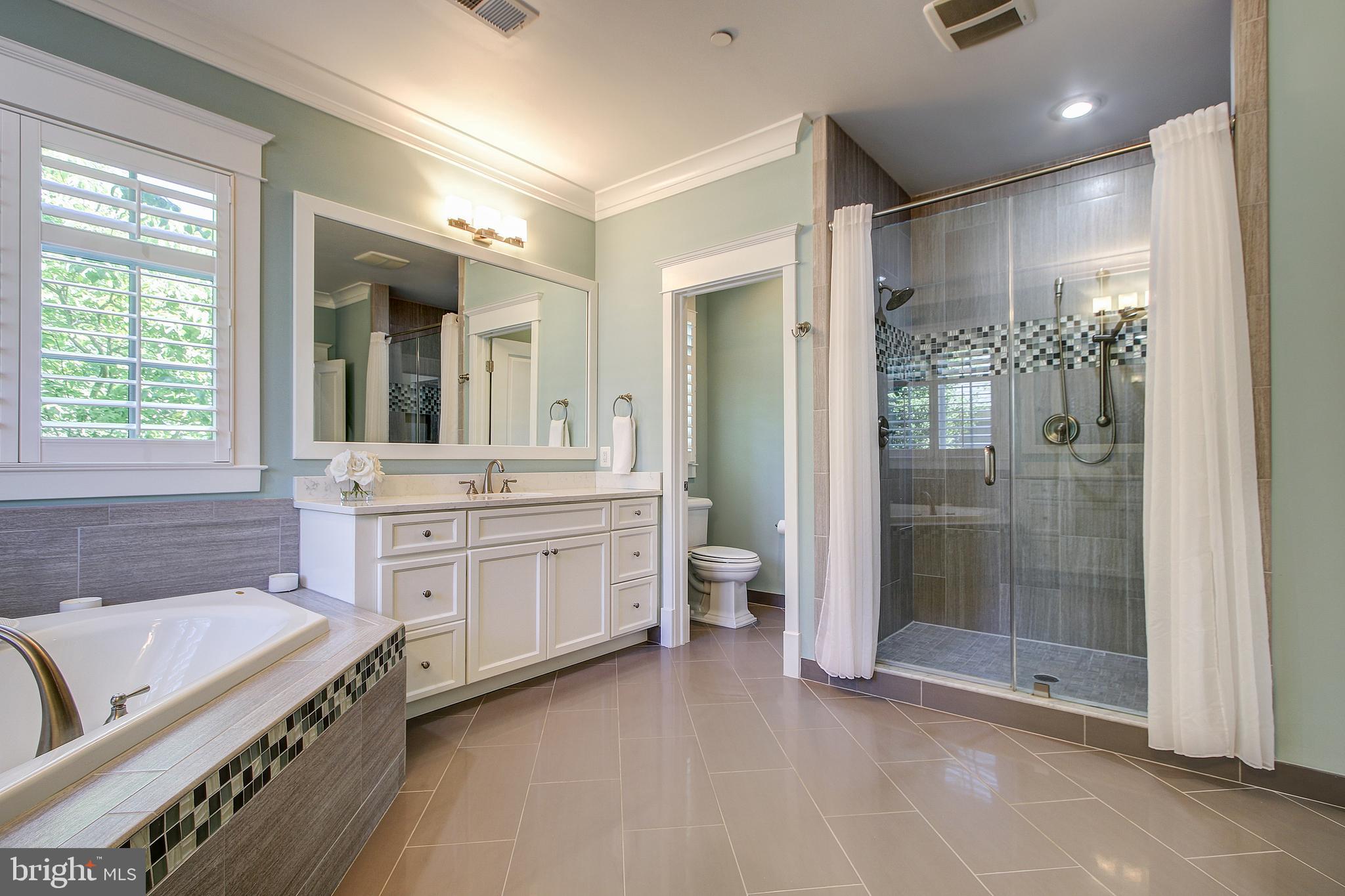 6101 Kirby Road Bethesda, MD 20817 - Photo 33 of 51 MASTER BATHROOM