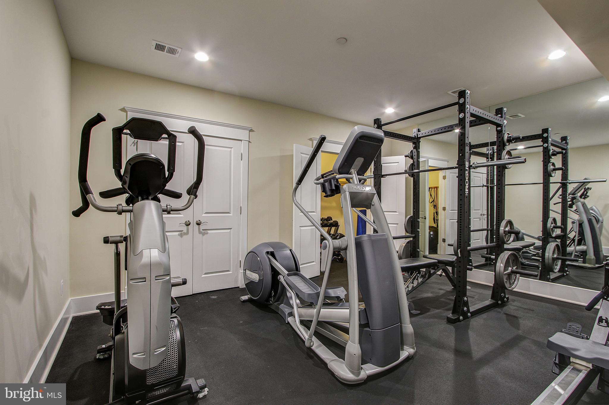 6101 Kirby Road Bethesda, MD 20817 - Photo 46 of 51 MIRRORED & RUBBER MAT - EXERCISE ROOM