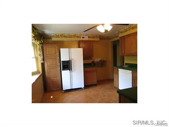 22939 Green Acres Road Dow, IL 62022 - Photo 15 of 24