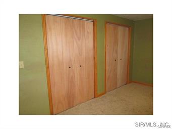 22939 Green Acres Road Dow, IL 62022 - Photo 4 of 24