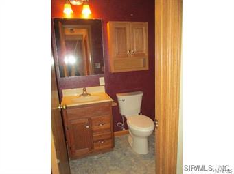 22939 Green Acres Road Dow, IL 62022 - Photo 5 of 24