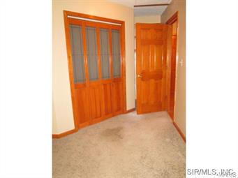 22939 Green Acres Road Dow, IL 62022 - Photo 9 of 24