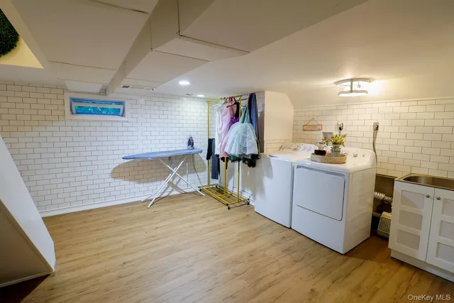 a view of a storage & utility room