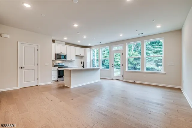 $4,200 | 624 Sadie Circle, New Brunswick, NJ 08901