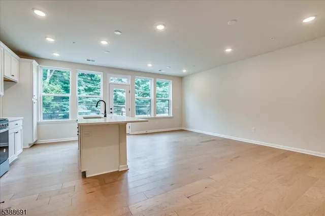 $4,200 | 624 Sadie Circle, New Brunswick, NJ 08901