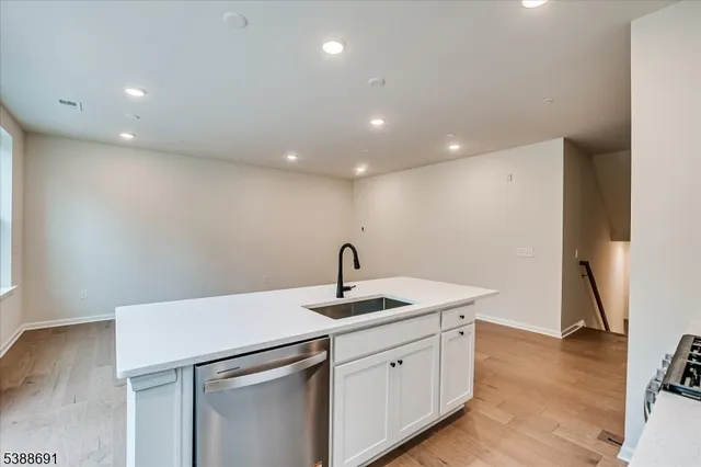 $4,200 | 624 Sadie Circle, New Brunswick, NJ 08901