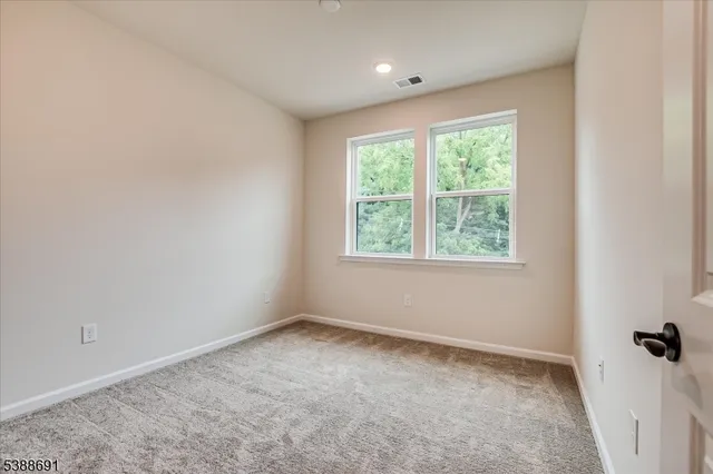 $4,200 | 624 Sadie Circle, New Brunswick, NJ 08901