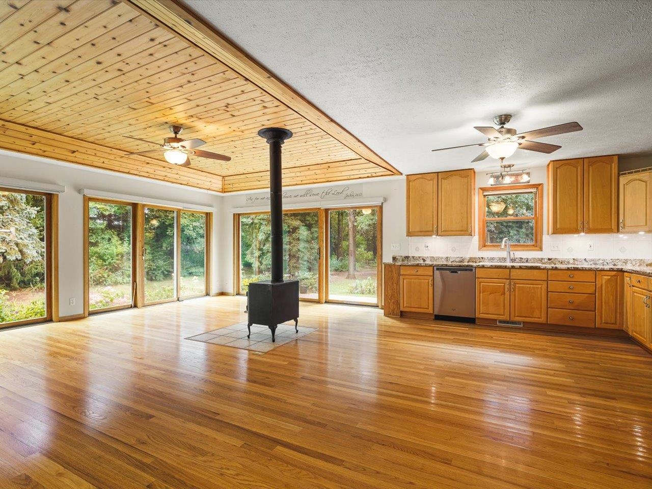 15085 East McNeal Road Monroe Center, IL 61052 - Photo 5 of 75 Gallery Image 5