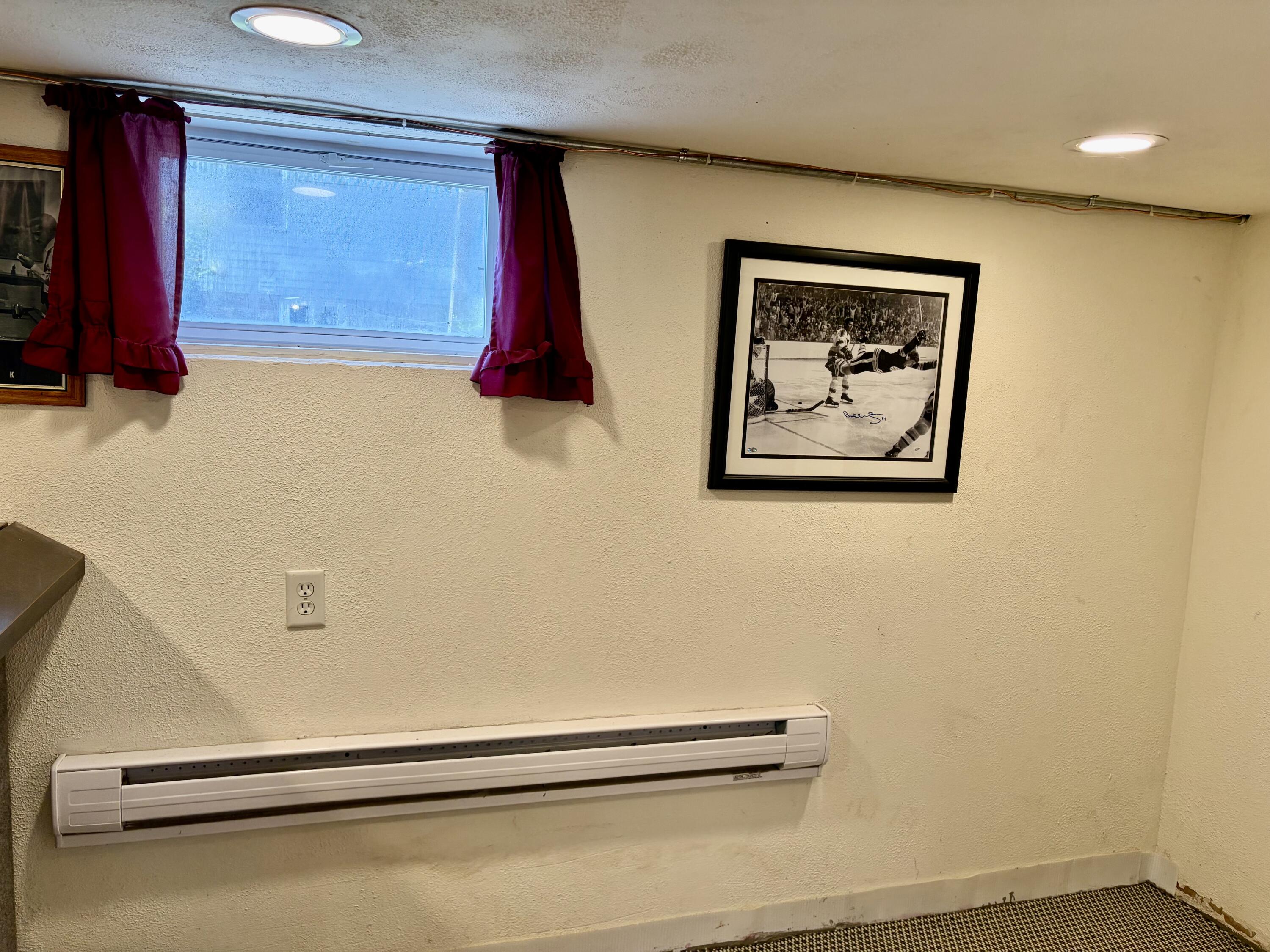 2018 Jackson Street Two Rivers, WI 54241 - Photo 21 of 27 Bar Area