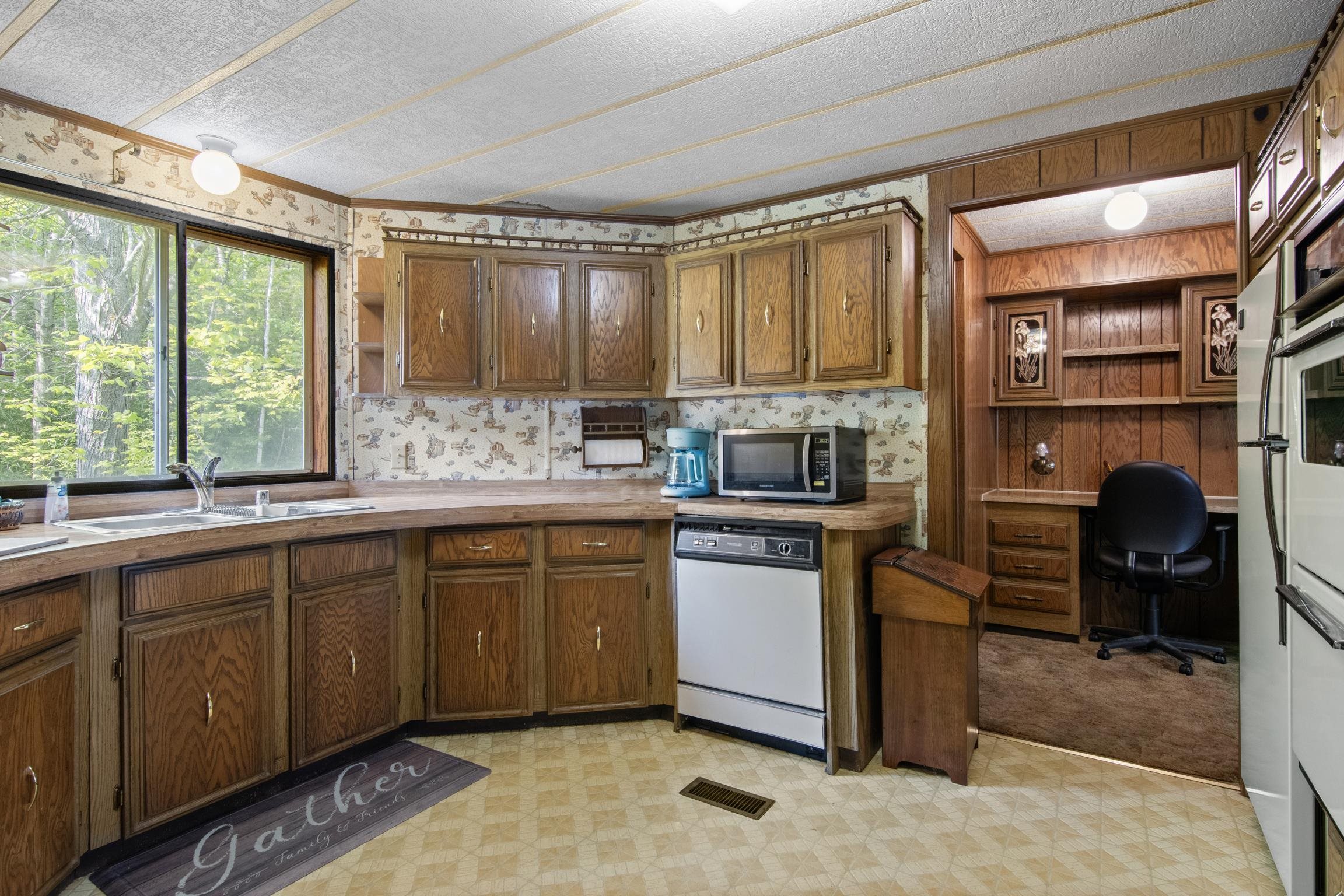 14501 Williams Road Elk Rapids, MI 49629 - Photo 11 of 25 Gallery Image 11