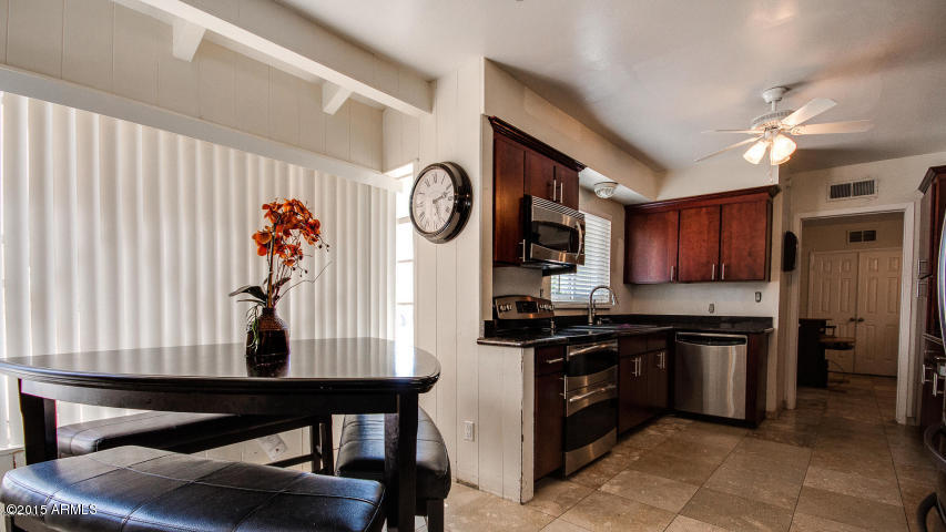 4106 East Camelback Road Phoenix, AZ 85018 - Photo 3 of 15 Photo 6.jpg