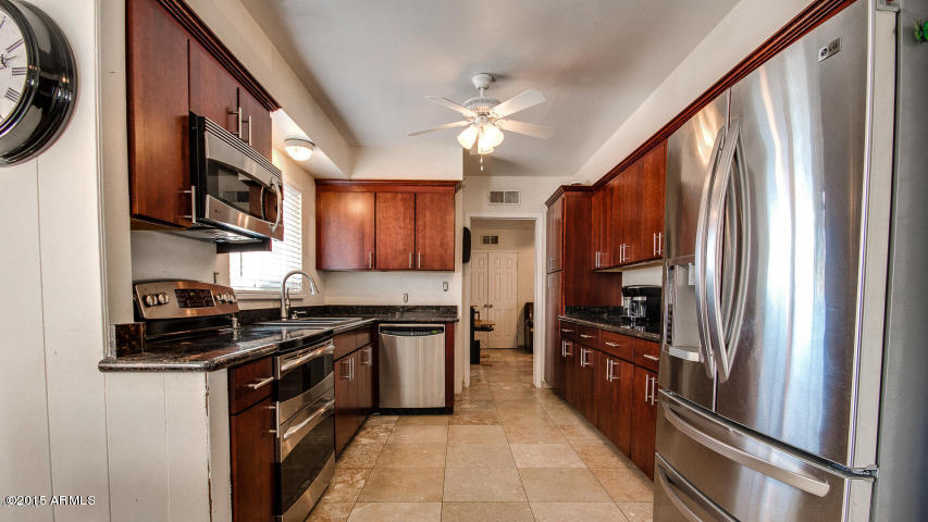 4106 East Camelback Road Phoenix, AZ 85018 - Photo 8 of 15 Photo 7.jpg