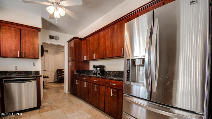 4106 East Camelback Road Phoenix, AZ 85018 - Photo 10 of 15 Photo 8.jpg