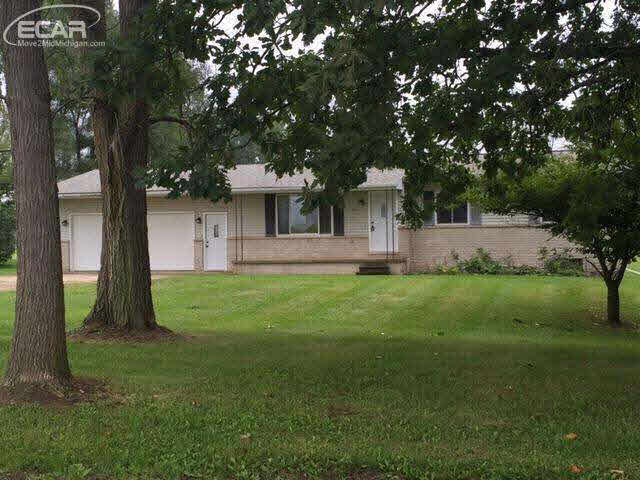 5521 Arbela Road Millington, MI 48746 - Photo 1 of 10 21213534.JPG