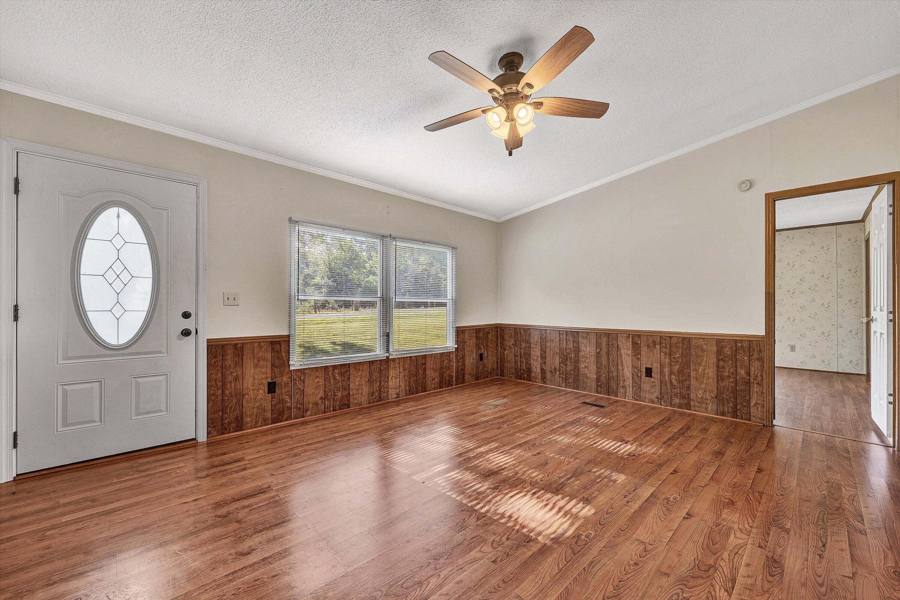 8755 Rocky Ford Road Moneta, VA 24121 - Photo 7 of 37 05-DSC04837