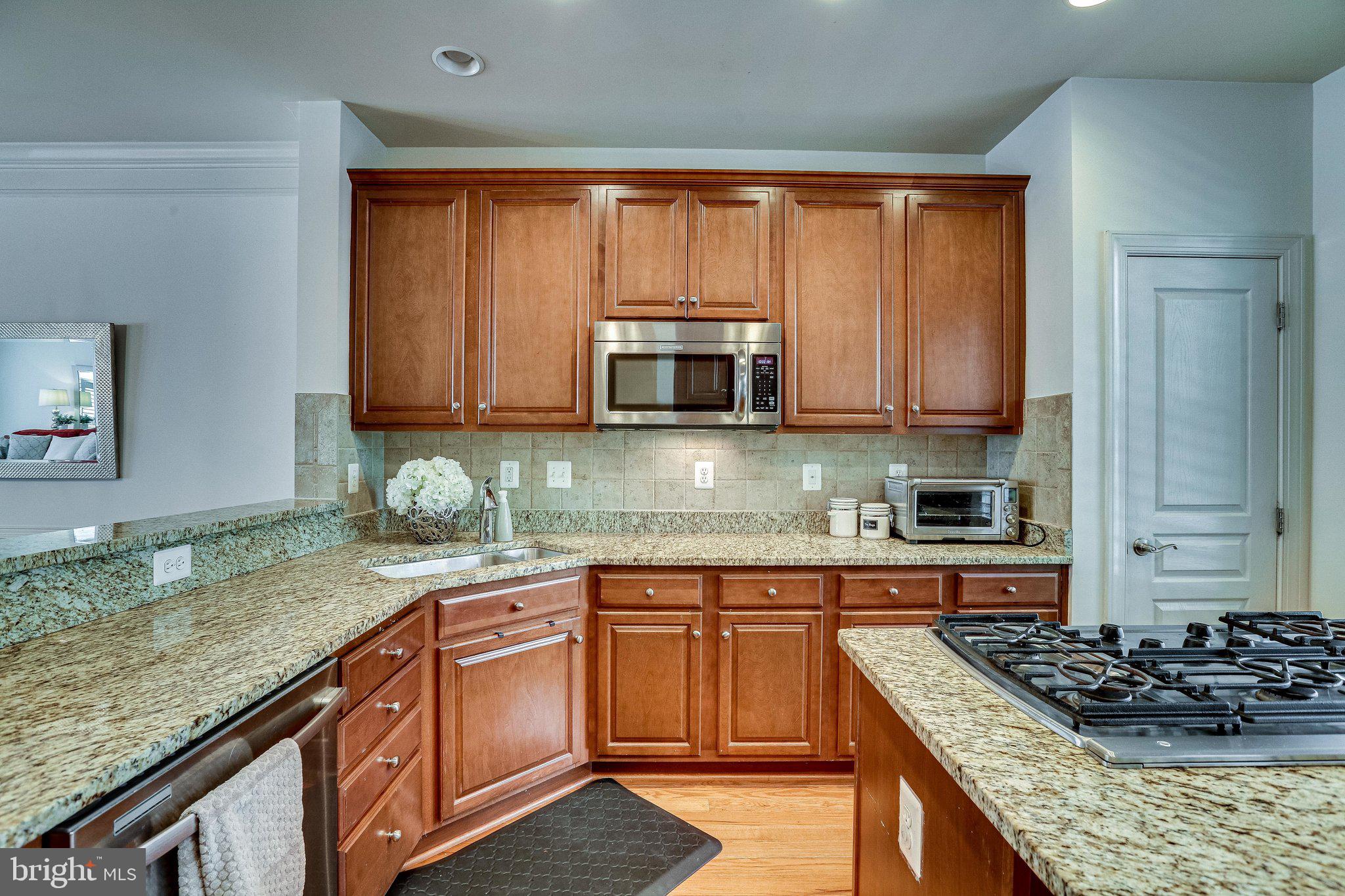 3305 Kemper Road Arlington, VA 22206 - Photo 8 of 45 Gallery Image 8