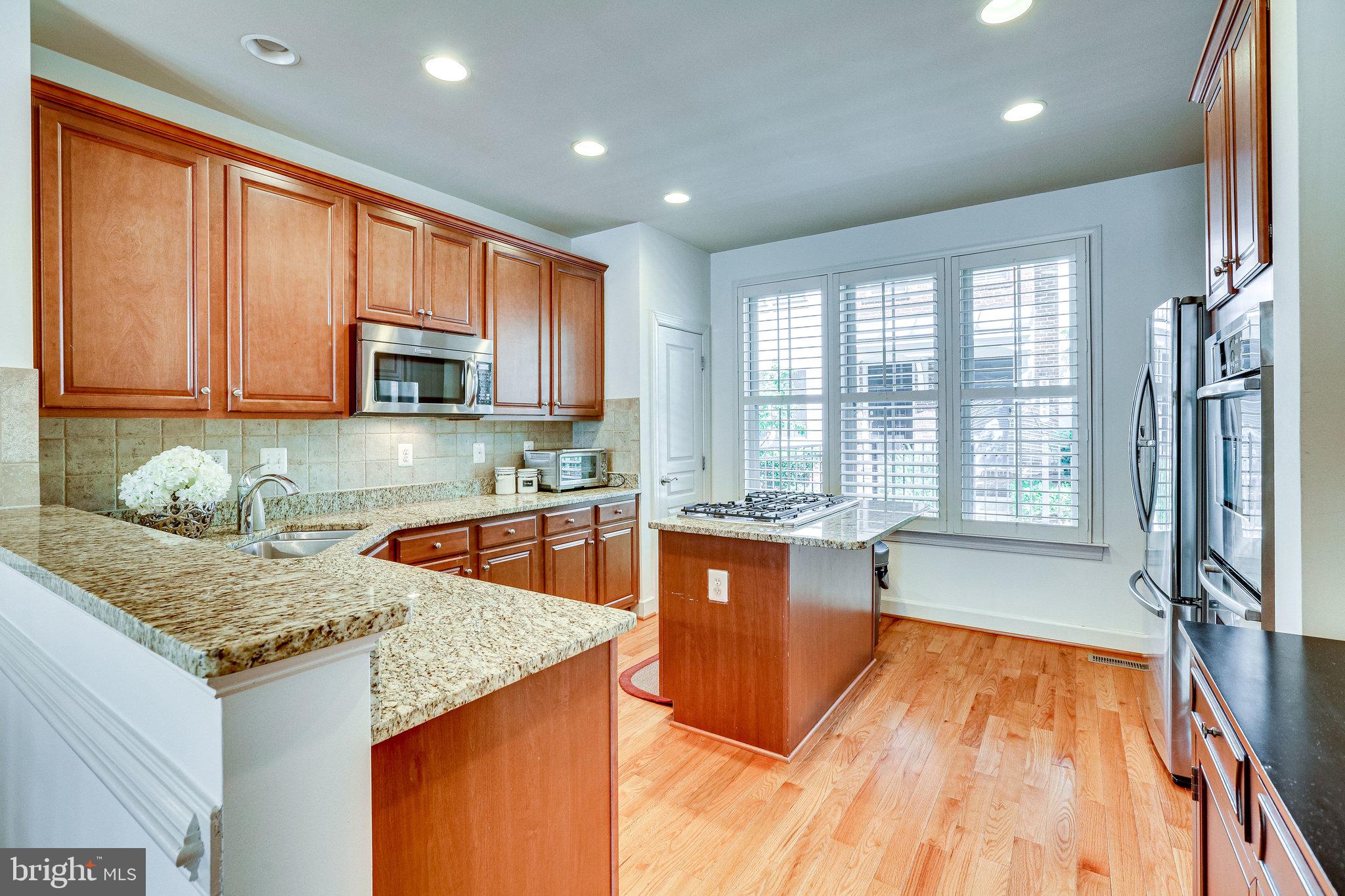 3305 Kemper Road Arlington, VA 22206 - Photo 9 of 45 Gallery Image 9
