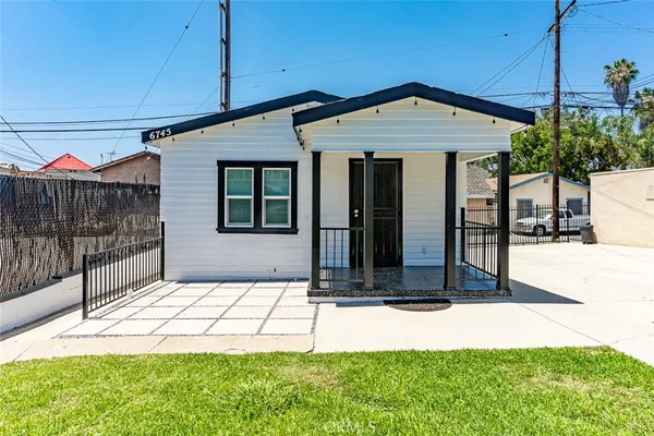 $2,450 | 6745 Newlin Avenue, Whittier, CA 90601