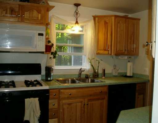 65 Ewing Road North Kingstown, RI 02852 - Photo 2 of 5 Kitchen.