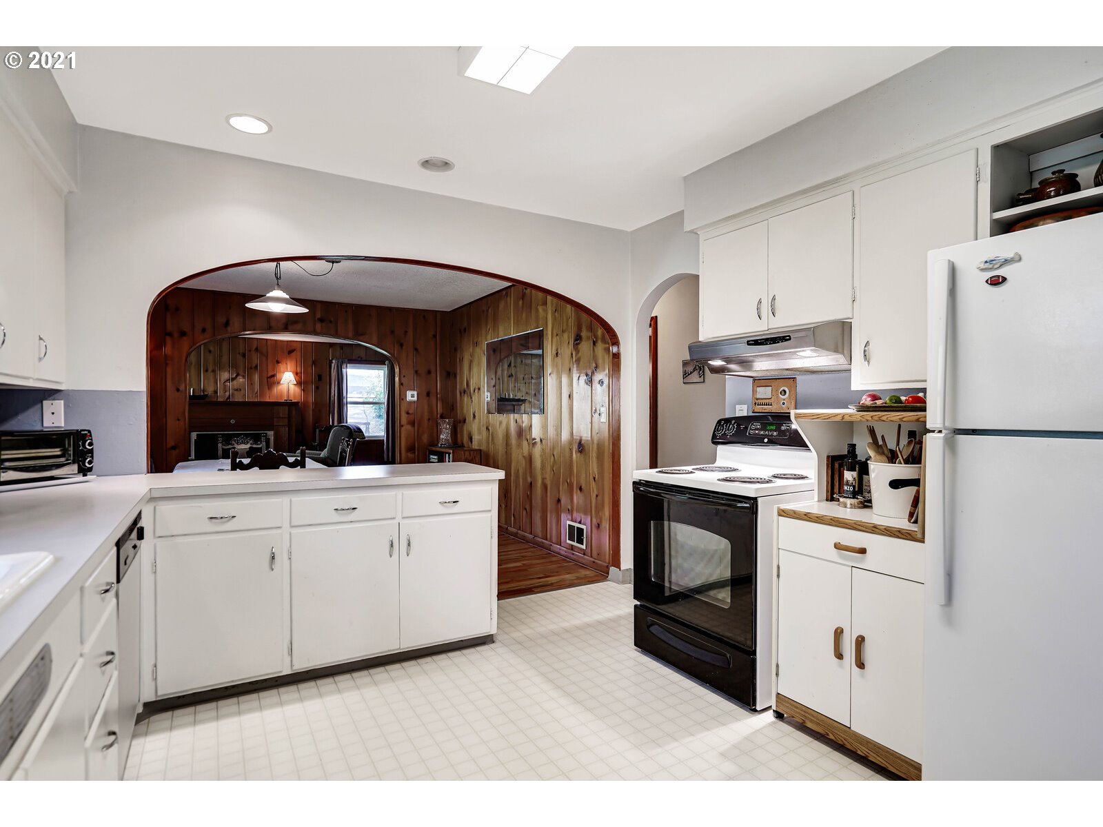 3950 Croisan Creek Road Salem, OR 97302 - Photo 11 of 32 Gallery Image 11