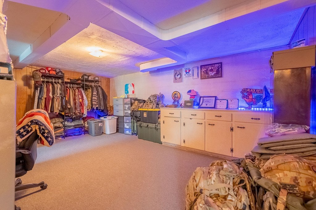 4765 Robinson Tract Road Pulaski, VA 24301 - Photo 36 of 61 Gallery Image 36