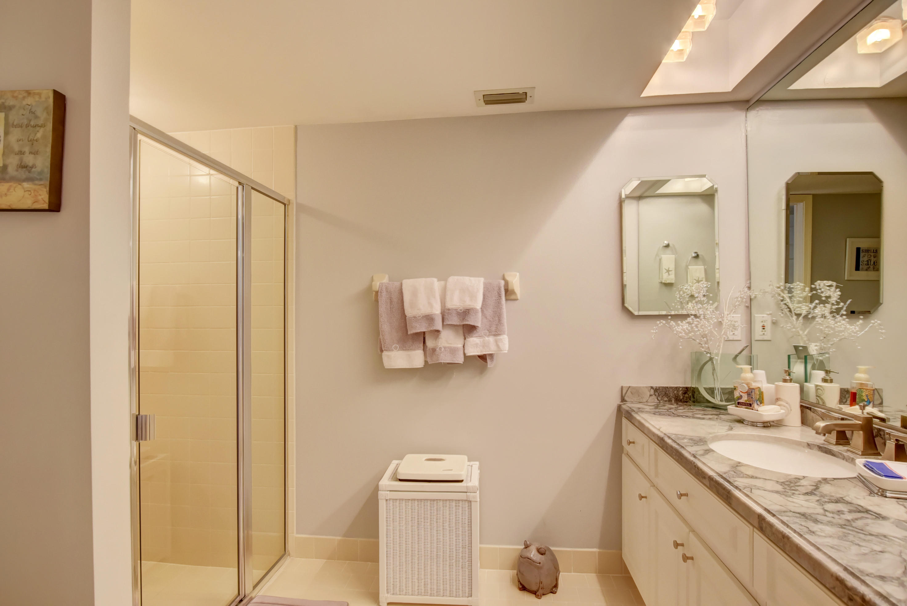 5660 Coach House Circle, Unit A Boca Raton, FL 33486 - Photo 10 of 27 11_ebf_4639and4more