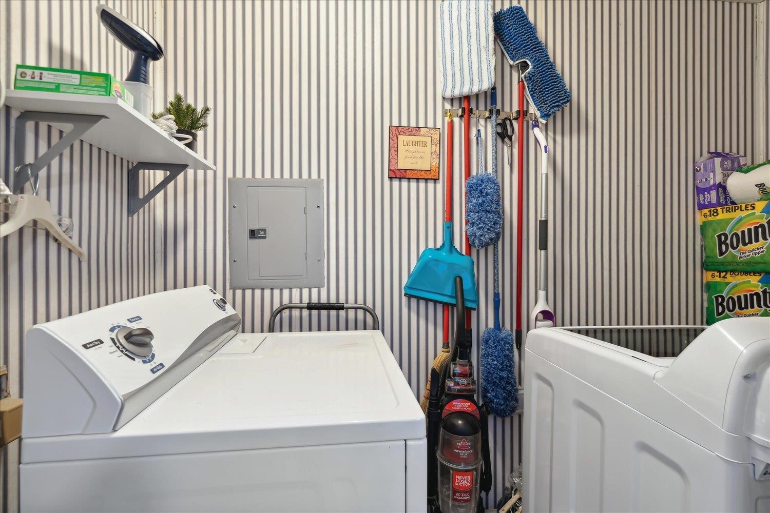 3274 Norton Road Memphis, TN 38109 - Photo 12 of 26 a view of a room that has a bed and a window