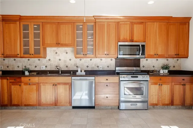 $599,000 | 1725 South Centre Street, San Pedro, CA 90731