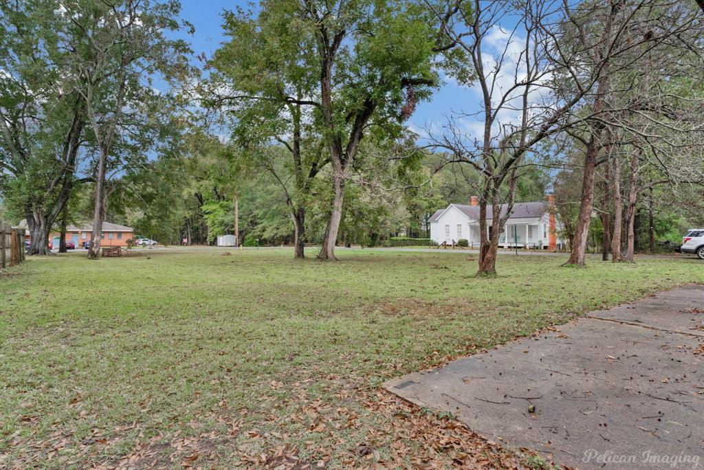 101 West Jefferson Street Haughton, LA 71037 - Photo 31 of 39 a view of a tree in front of a house
