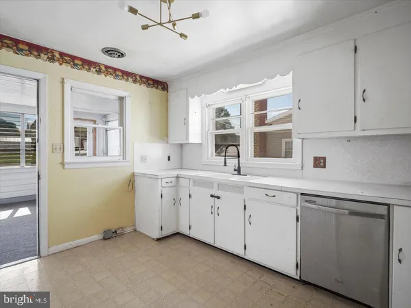 $164,900 | 107 Lincoln Way East, McConnellsburg, PA 17233