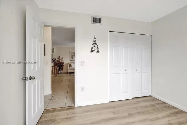 $2,150 | 561 Northwest 100th Place, Unit 201, Pembroke Pines, FL 33024
