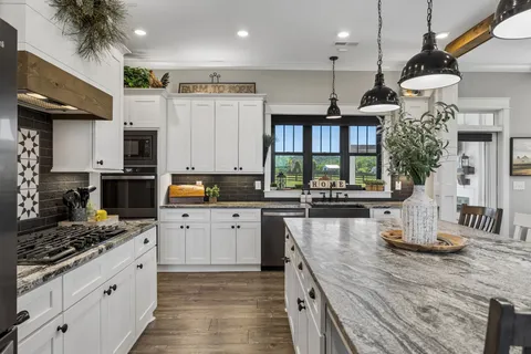 $1,949,000 | Undisclosed Address, College Grove, TN 37046
