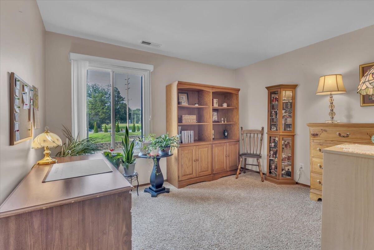 369 Summit Court West Crown Point, IN 46307 - Photo 11 of 16 1200x801