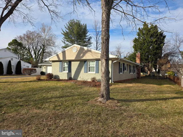 $784,000 | 13128 Moss Ranch Lane, Fairfax, VA 22033