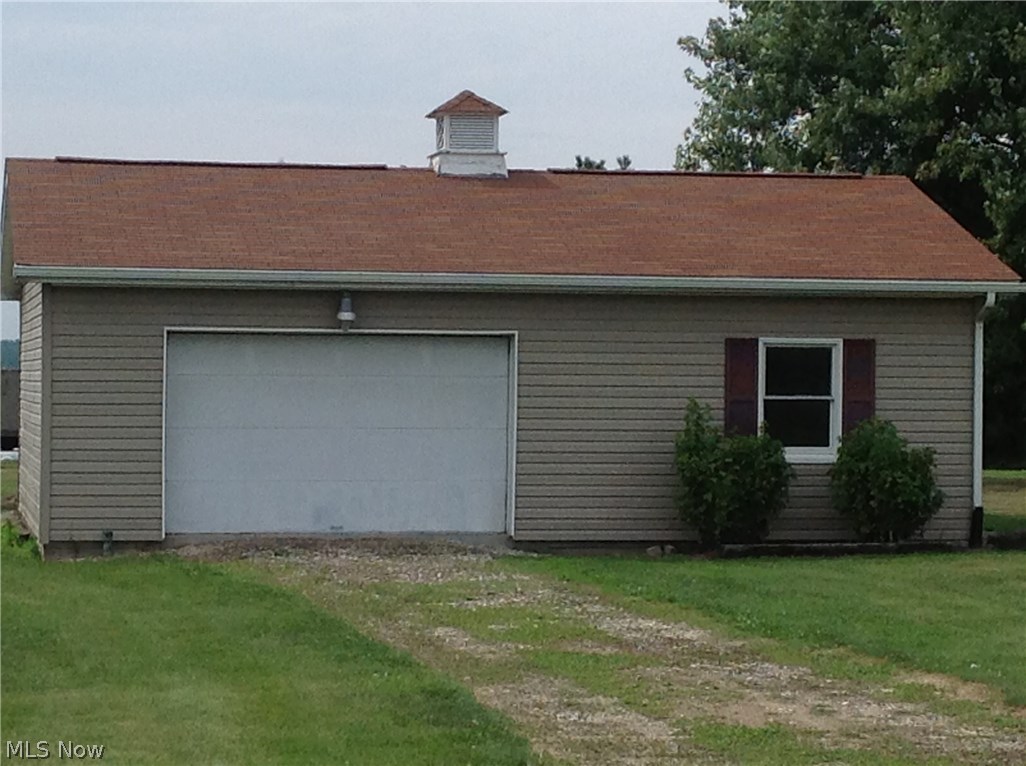 5727 Bandy Road Homeworth, OH 44634 - Photo 2 of 29