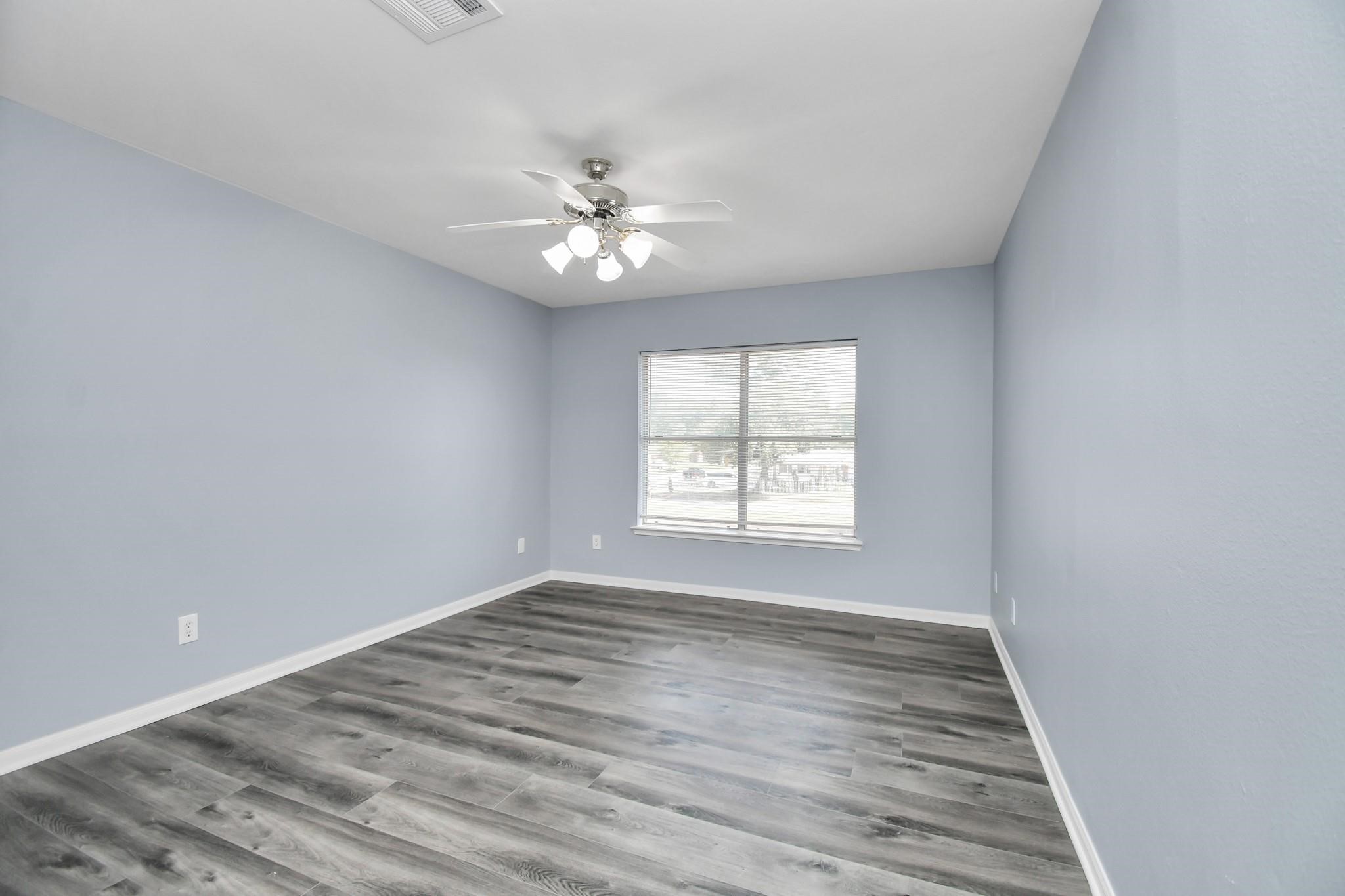 10403 Shadow Oaks Drive, Unit 3A Houston, TX 77043 - Photo 19 of 25 Bedroom #3