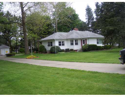 25082 Edison Road South Bend, IN 46628 - Photo 1 of 8