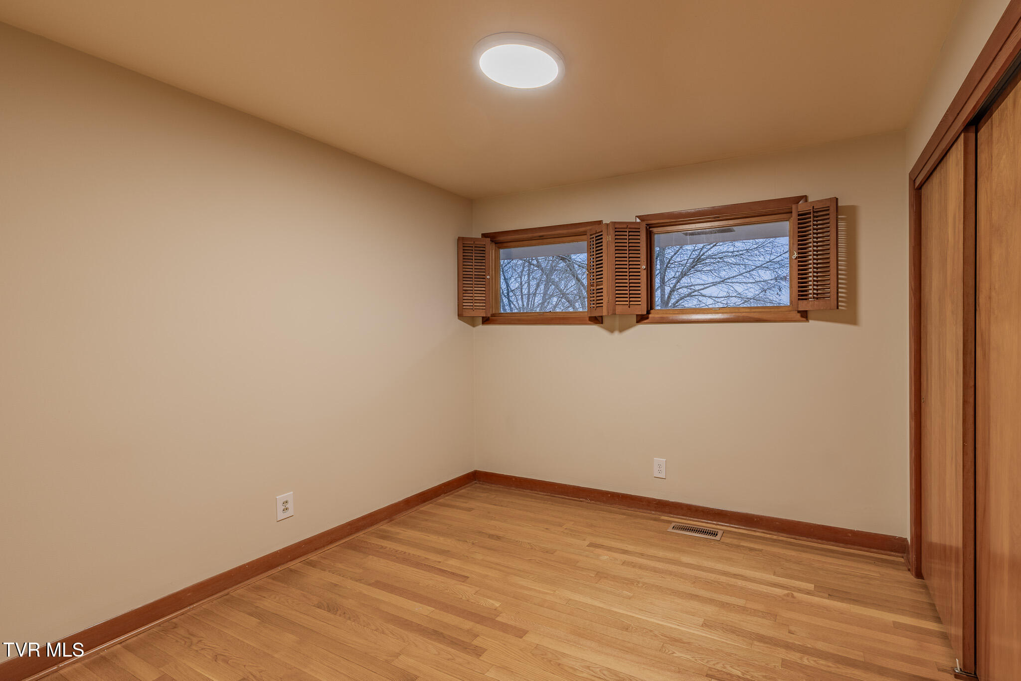 532 Bays View Road Kingsport, TN 37660 - Photo 12 of 41 1R9A1893-HDR