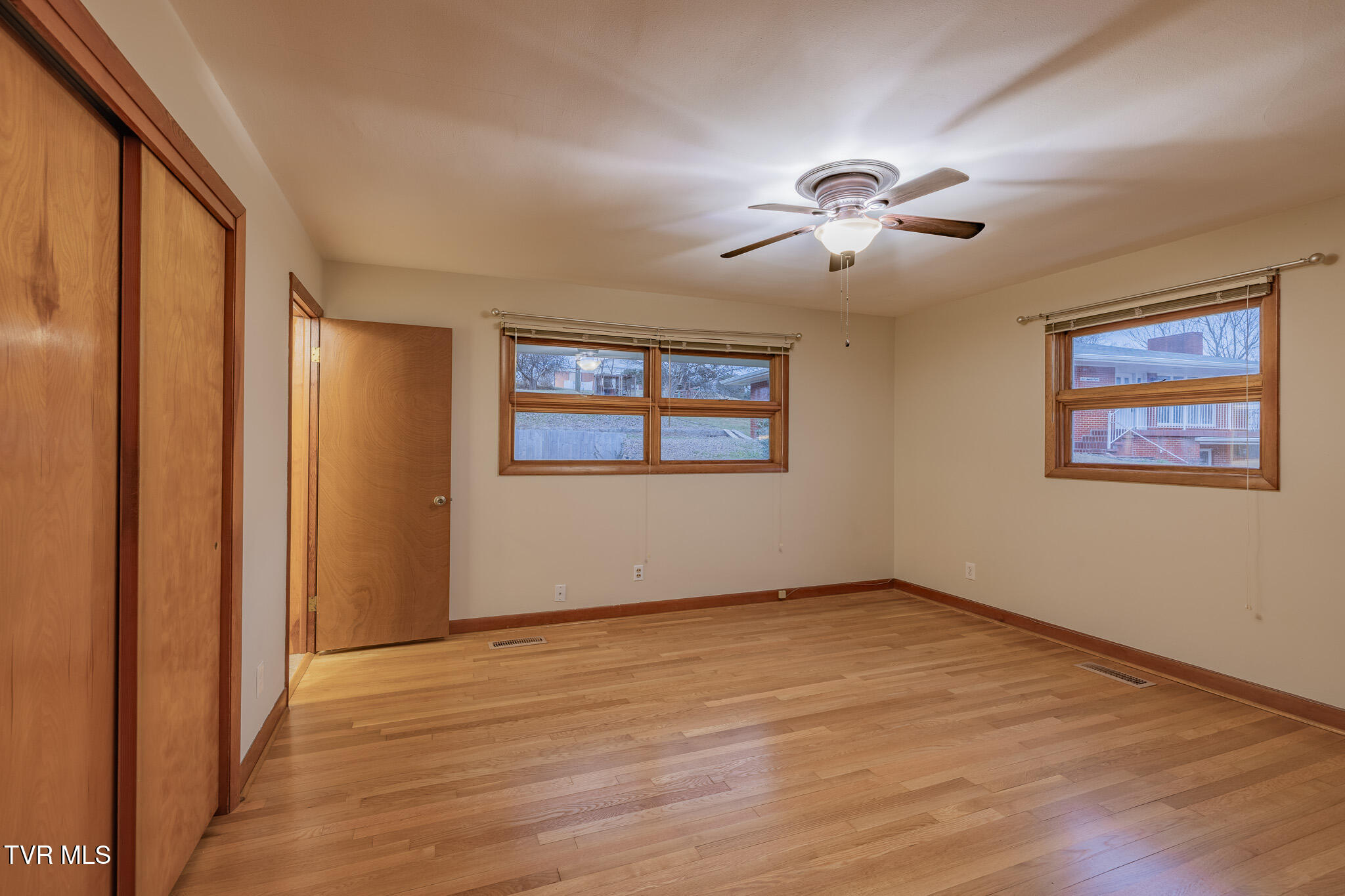 532 Bays View Road Kingsport, TN 37660 - Photo 18 of 41 1R9A1911-HDR