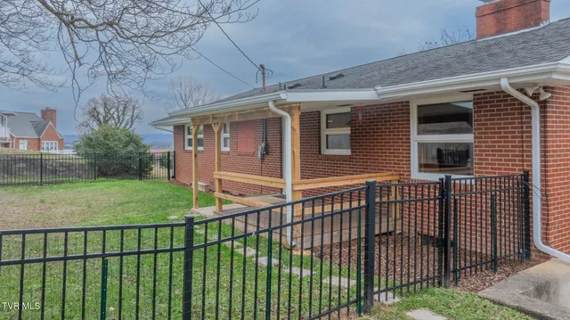 $289,900 | 532 Bays View Road, Kingsport, TN 37660