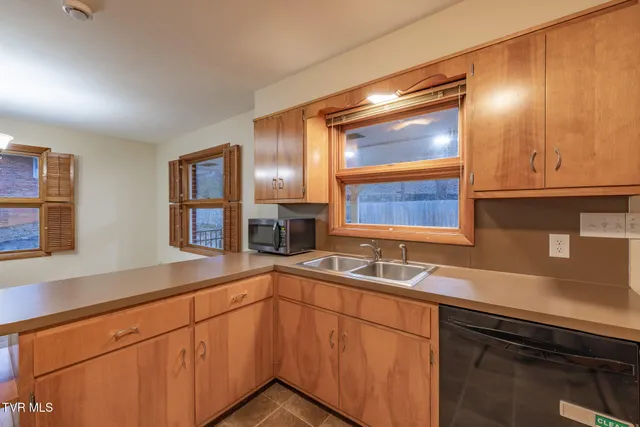 $289,900 | 532 Bays View Road, Kingsport, TN 37660