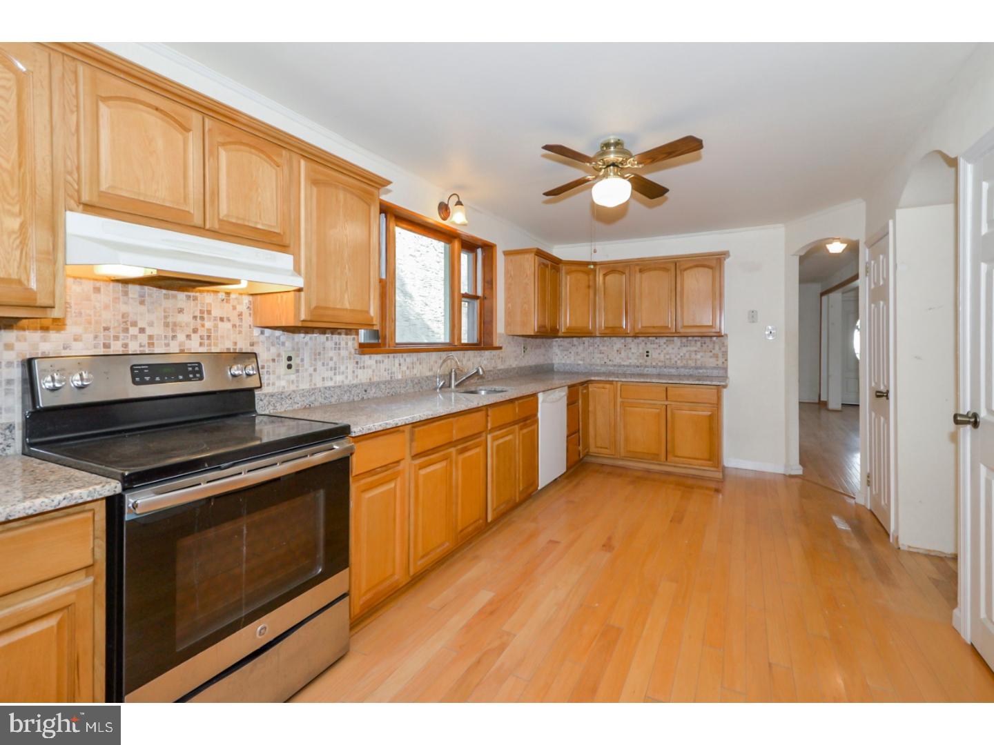 105 Cameron Road Willow Grove, PA 19090 - Photo 14 of 25 Kitchen