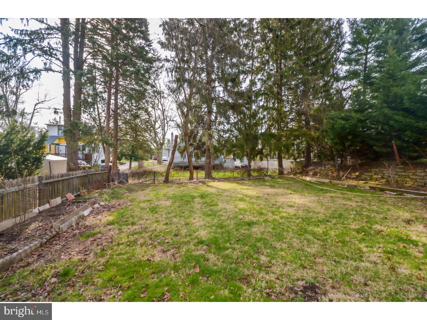 105 Cameron Road Willow Grove, PA 19090 - Photo 25 of 25 Back Yard