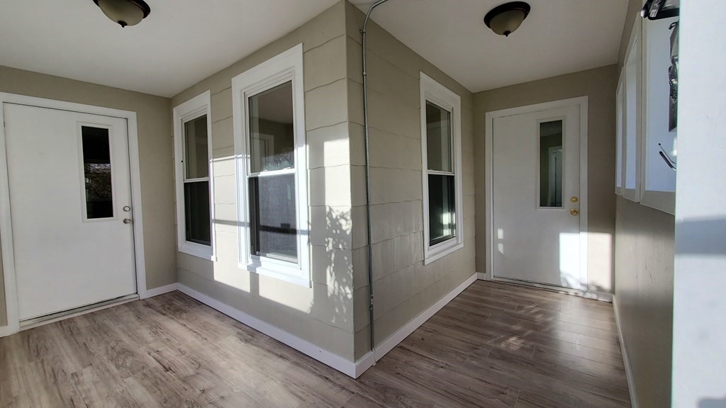 27 Mckinley Road Worcester, MA 01605 - Photo 3 of 23 Gallery Image 3