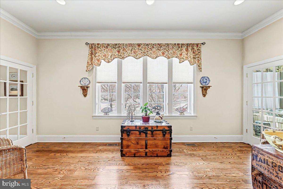 411 Webb Road Chadds Ford, PA 19317 - Photo 29 of 73 Sitting area/pass through by office & primary bdrm