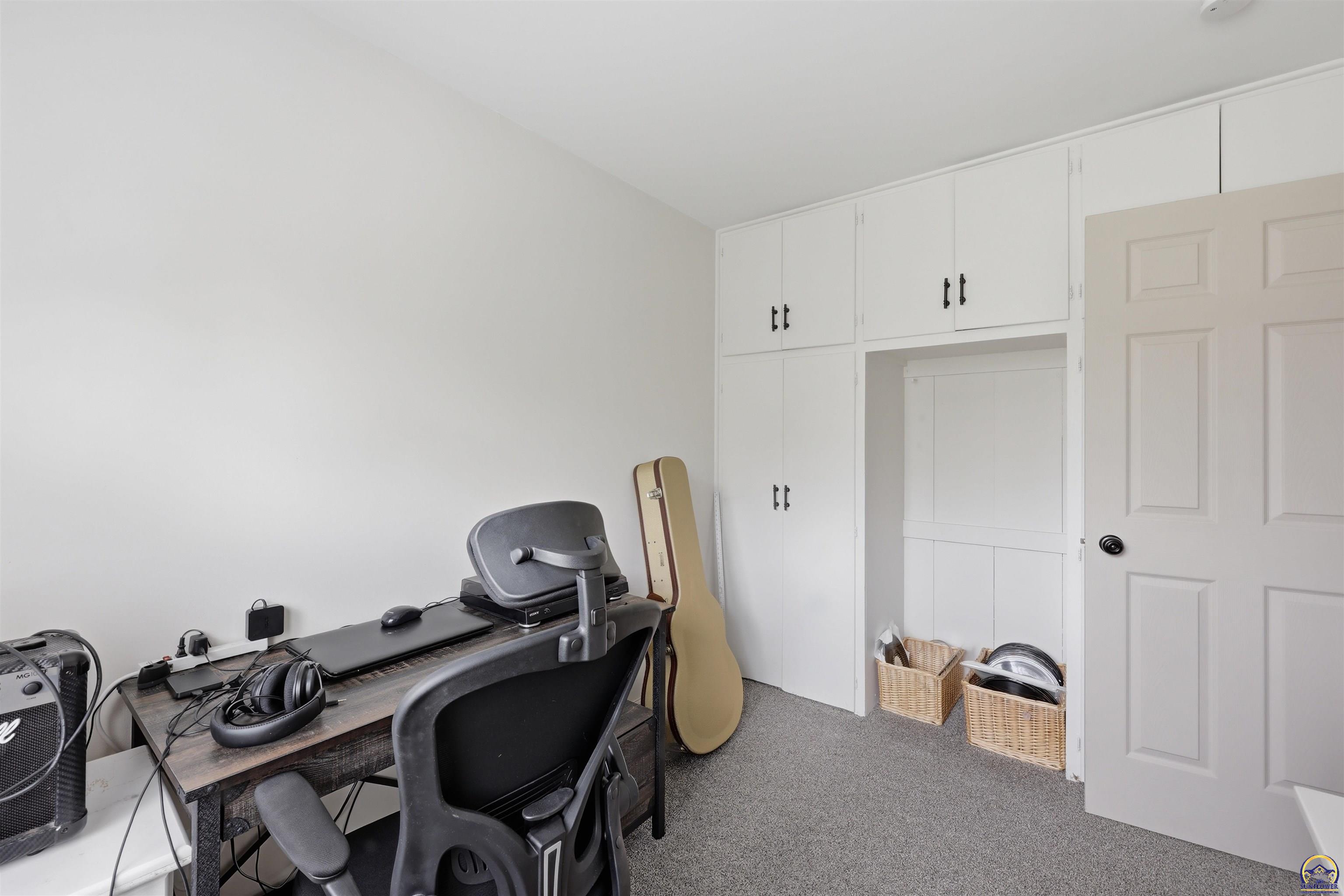 2321 Southwest Morningside Road Topeka, KS 66614 - Photo 13 of 15