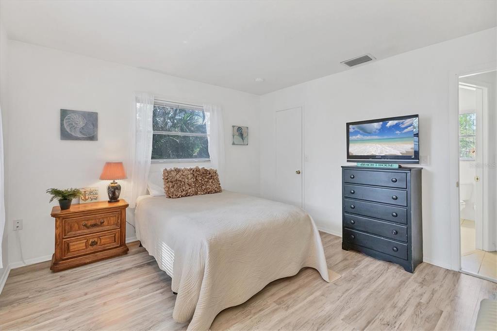 448 Redwood Road Venice, FL 34293 - Photo 20 of 45