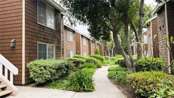 $2,100 | 12555 South Euclid Street, Unit 121, Garden Grove, CA 92840