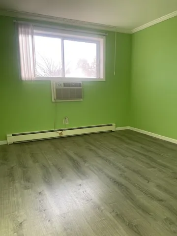 $2,100 | 9445 Kenton Avenue, Unit 206, Skokie, IL 60076